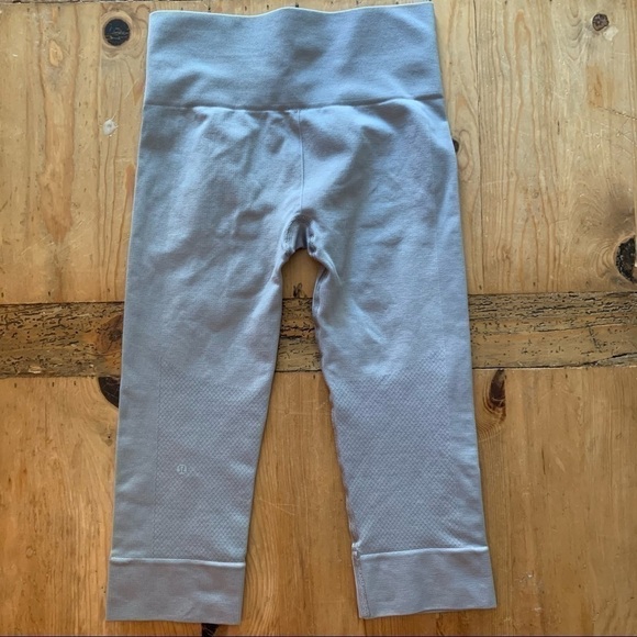 Euc Lululemon Seamlessly Street Crop Yoga Pant Heathered Medium Grey 4 - Picture 2 of 12
